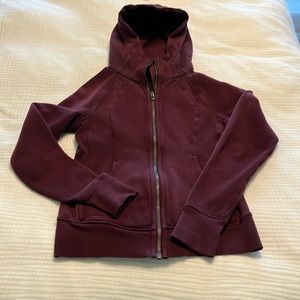 Lululemon Scuba Hoodie in Maroon Size 6